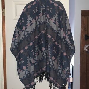 NWT Aztec print blanket wrap/poncho